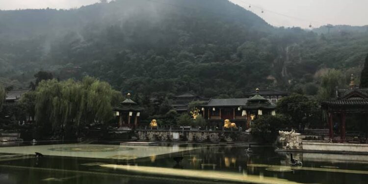 The story of Tang Emperor Xuanzong and mistress Yang Guifei